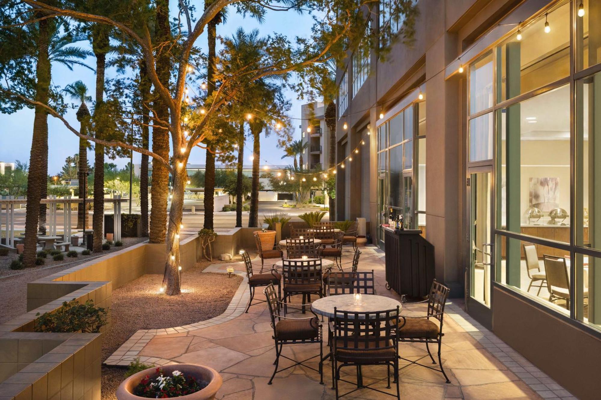 Embassy Suites By Hilton Phoenix Downtown North Экстерьер фото
