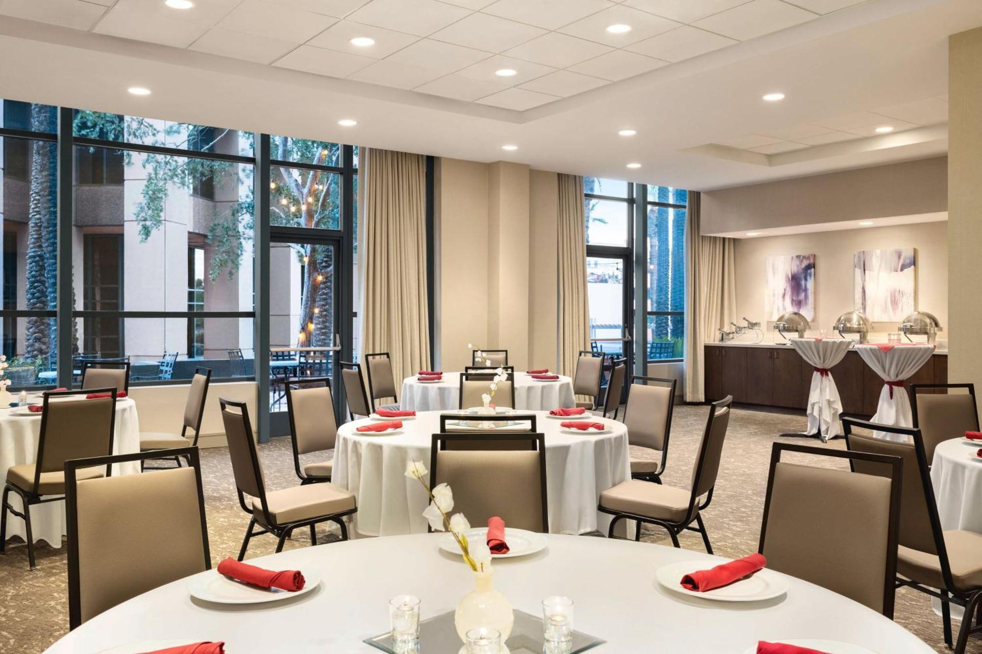 Embassy Suites By Hilton Phoenix Downtown North Экстерьер фото